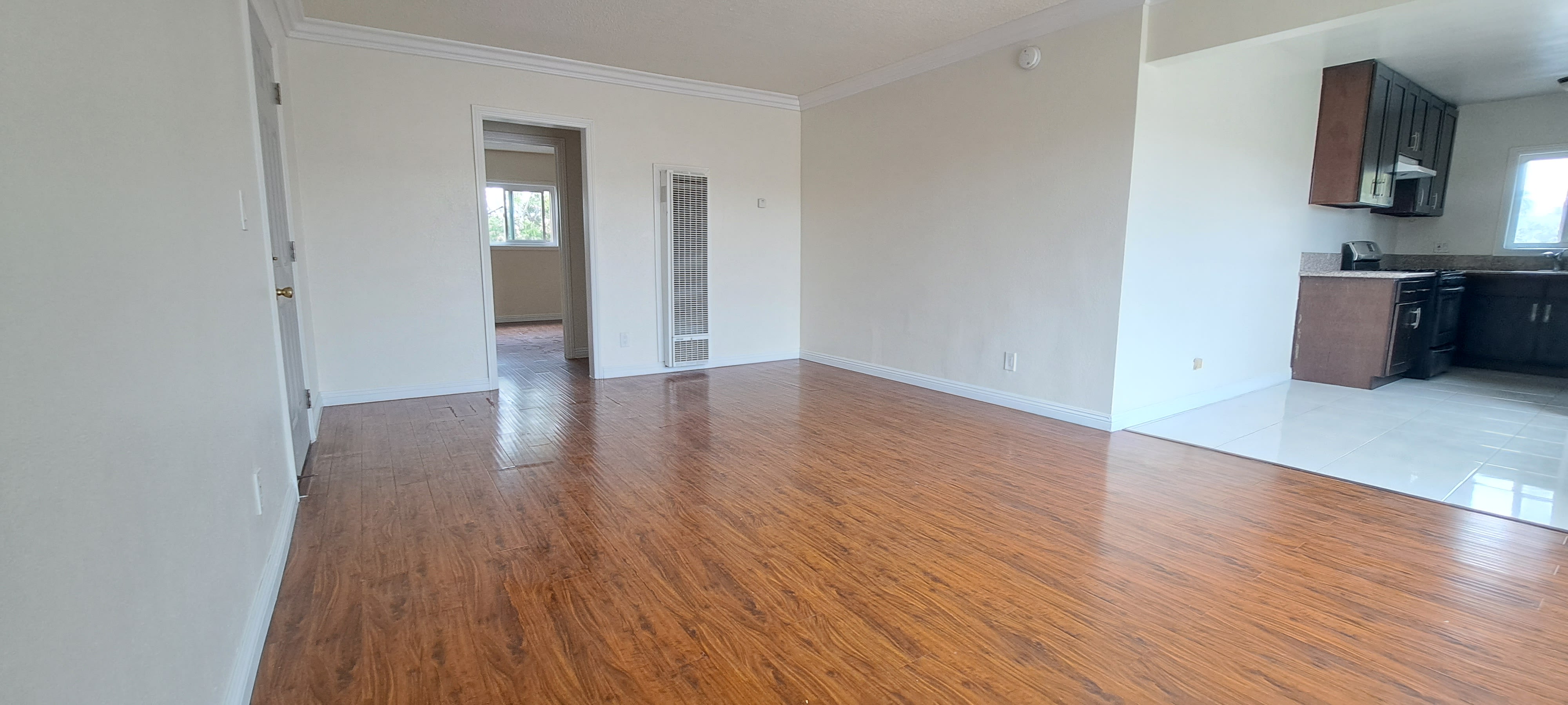 1340 West 85th Street – photo 4