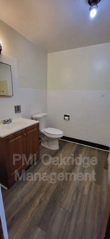 1603 Broadway St – photo 4