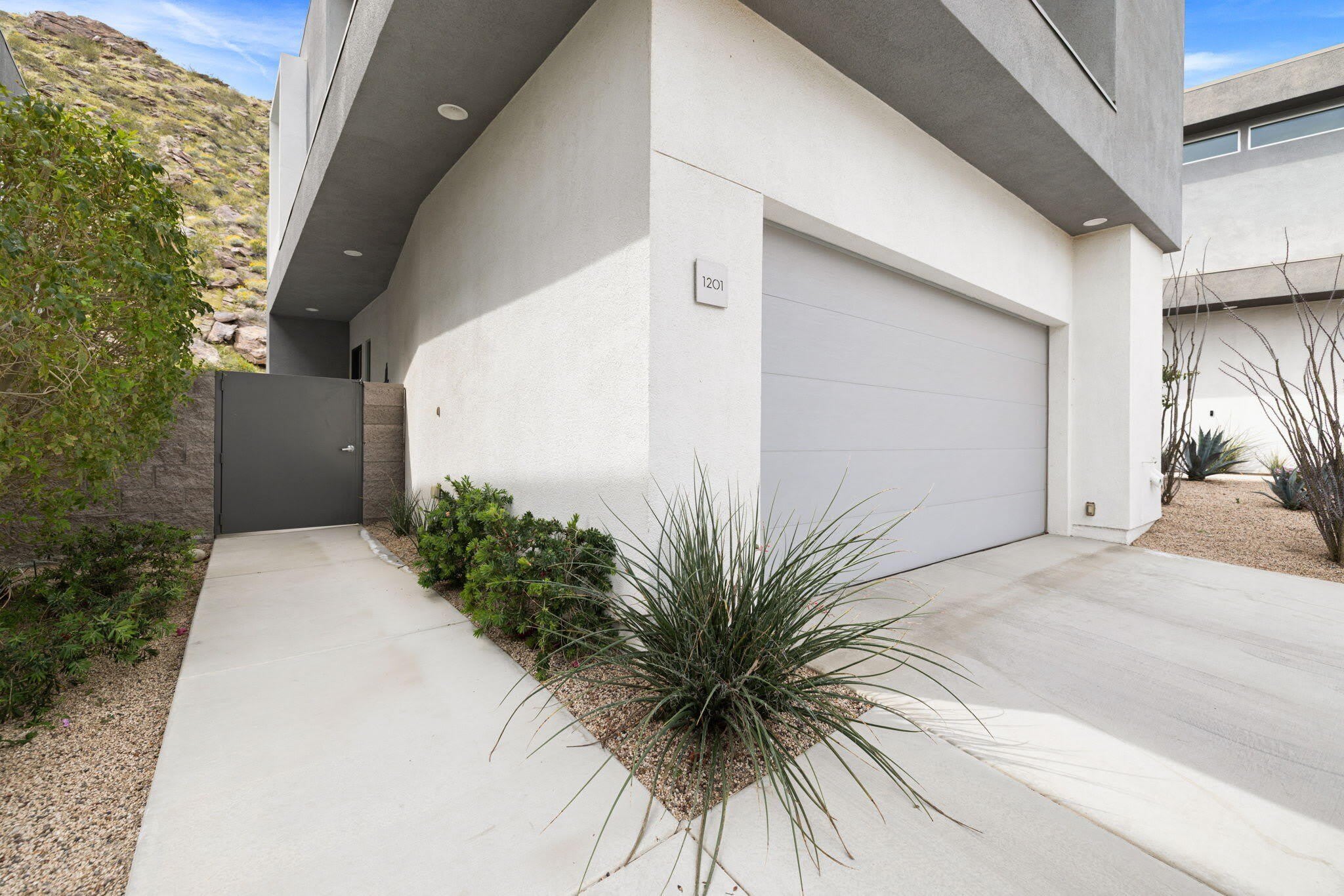 1201 Surrey Lane – photo 5