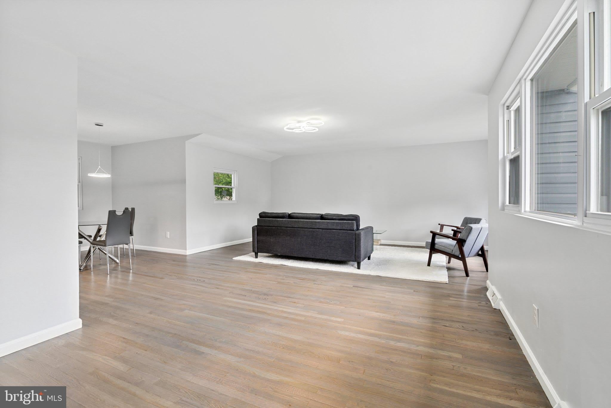 501 BLOOMFIELD Drive – photo 5