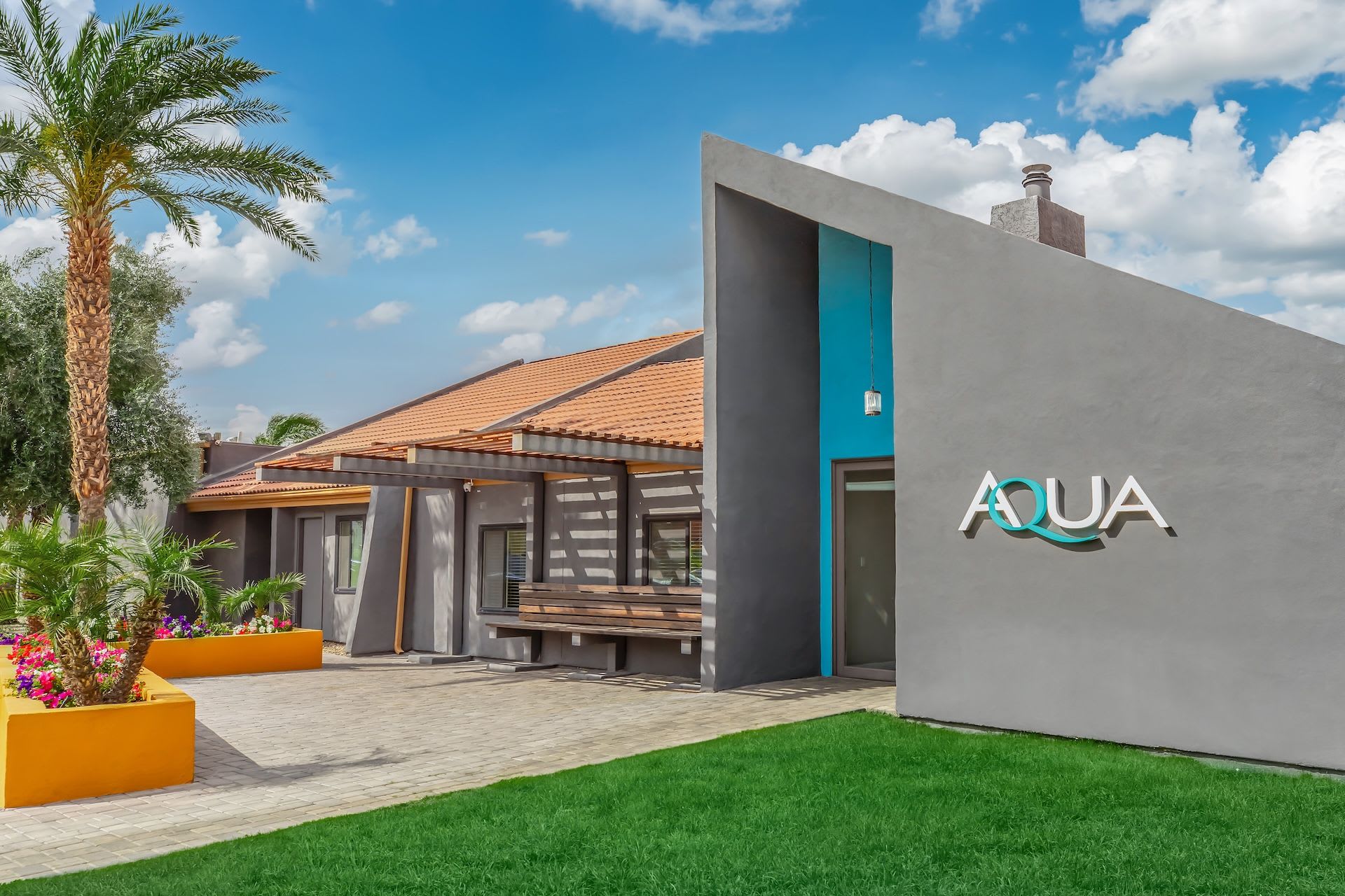 Aqua Apartments – photo 1