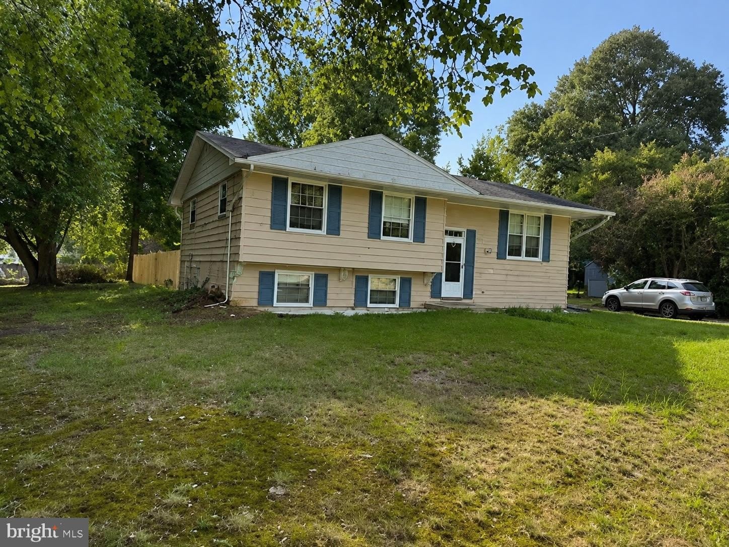 8018 Hammond Street – photo 3