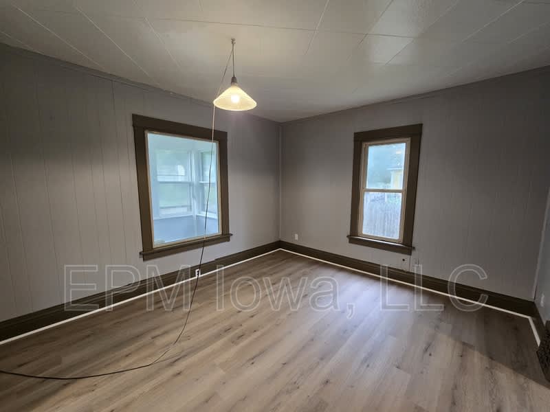419 Bratnober Street – photo 3
