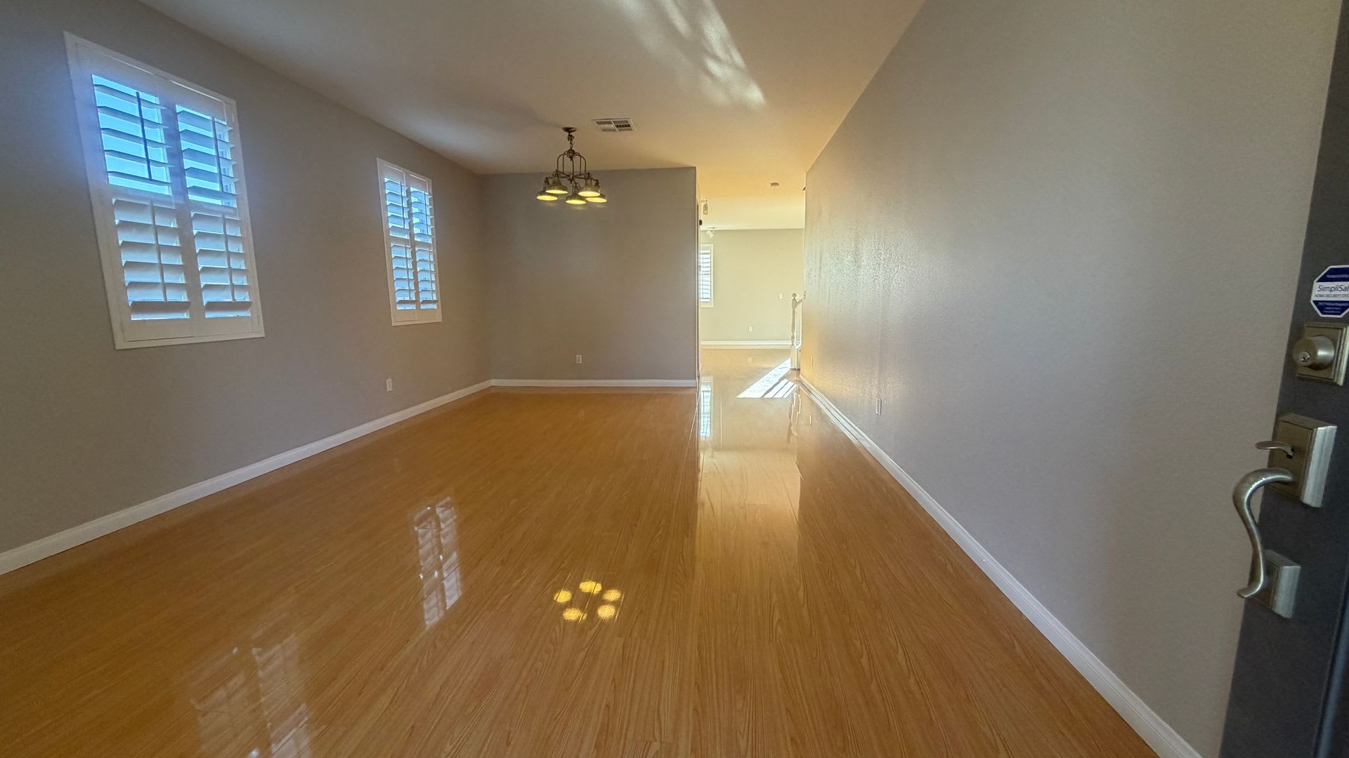 beautiful home at mountain's edge – photo 3