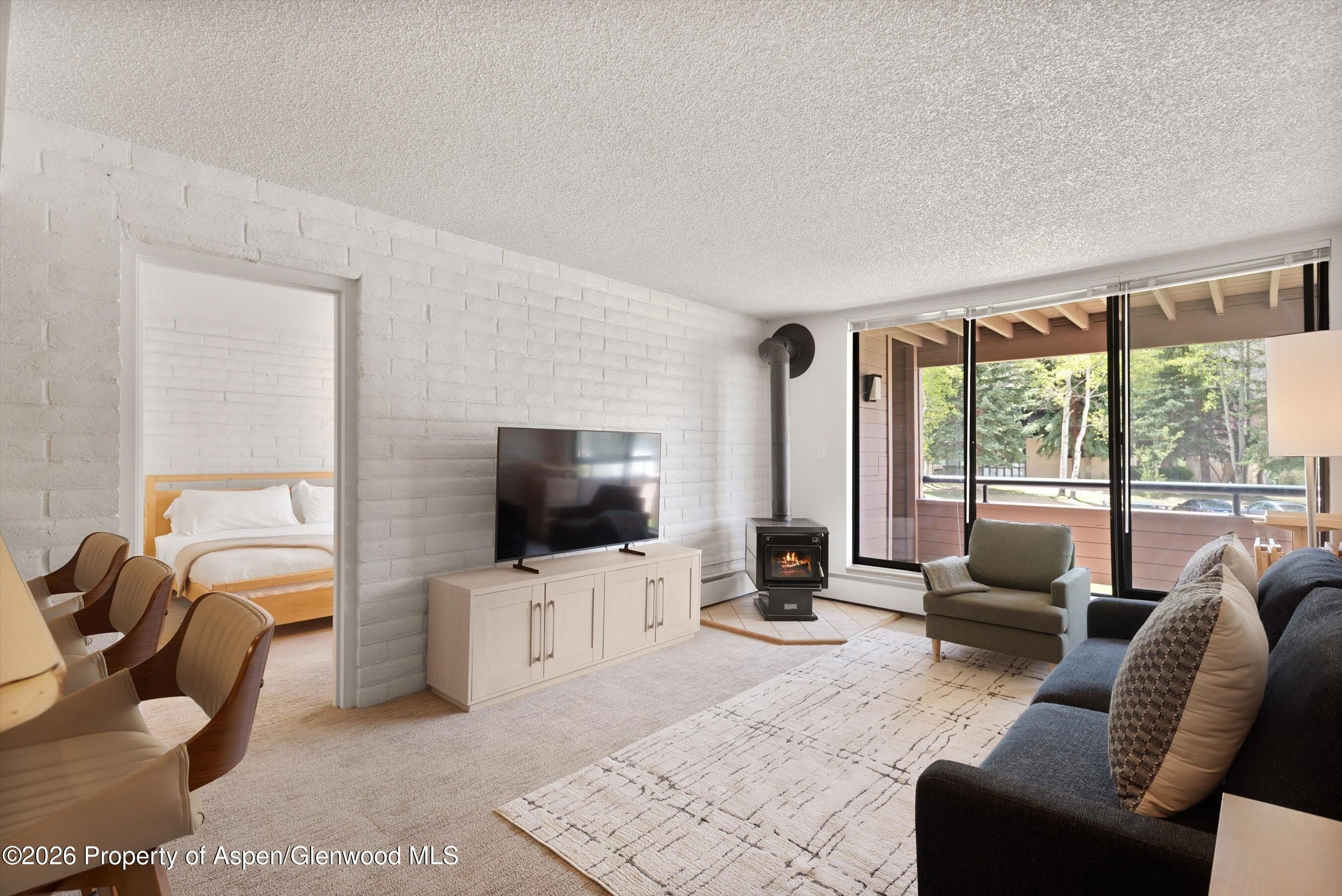 425 Vine Street – photo 1