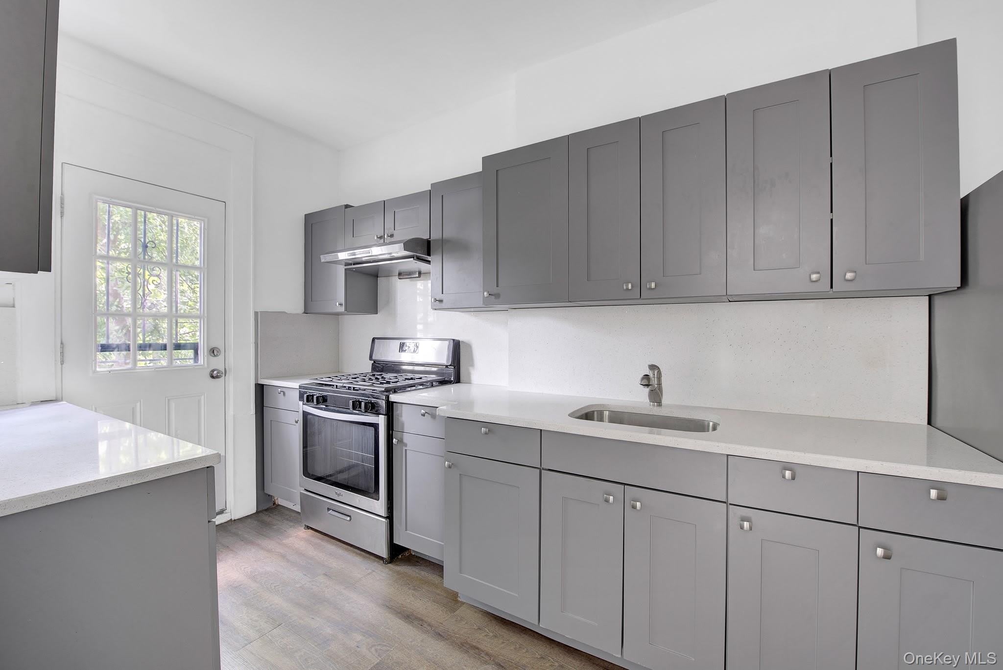 7111 68th Street – photo 1
