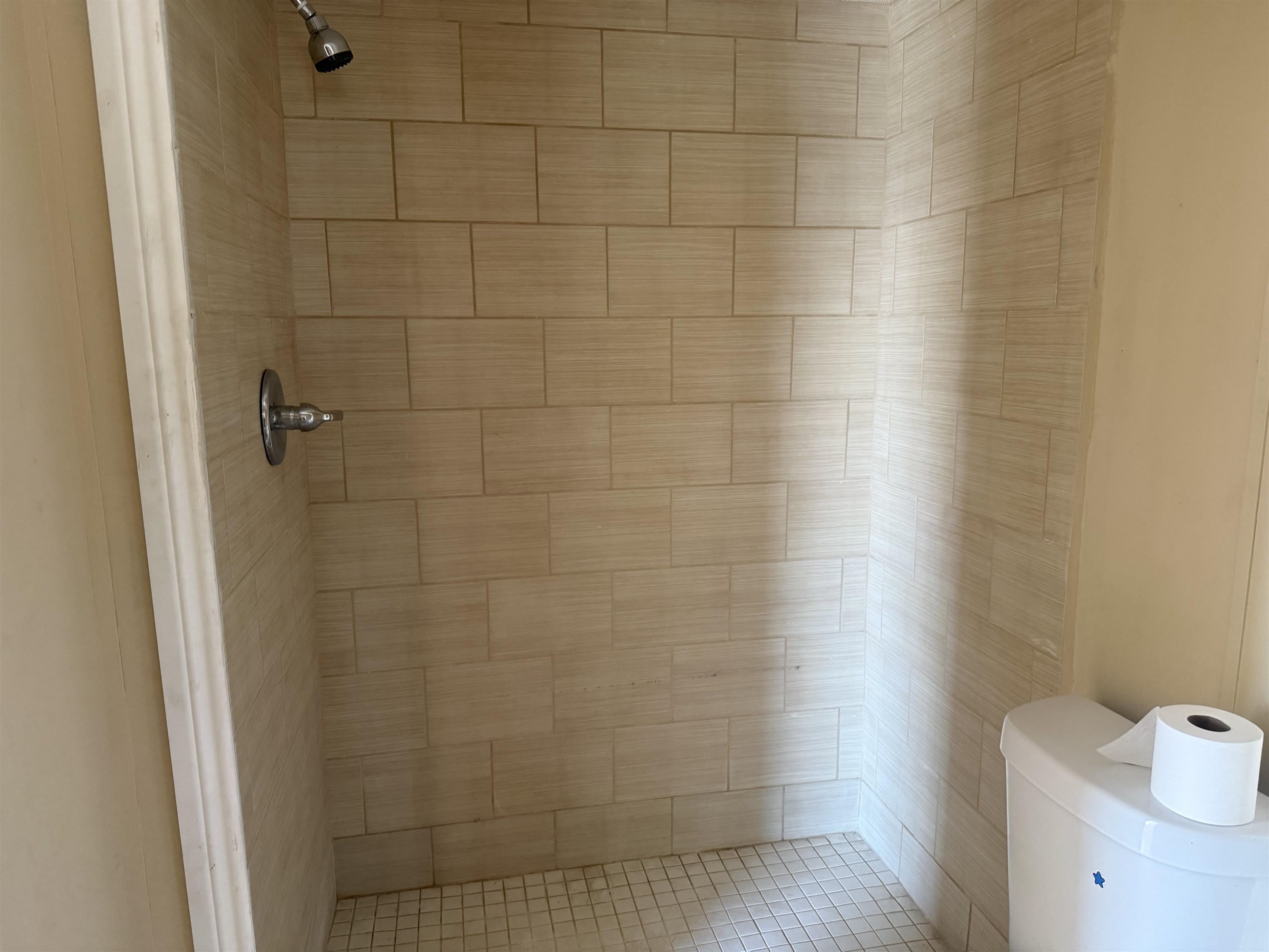 327 Lewis – photo 3