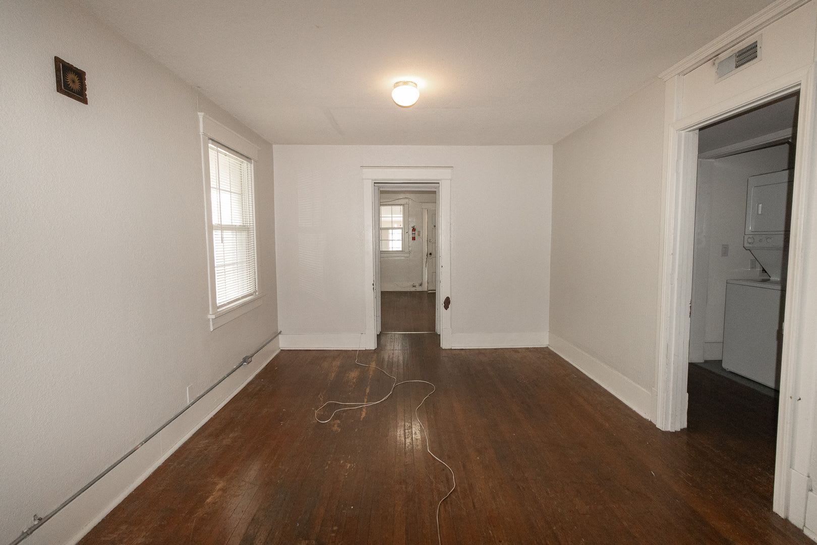2 Bedroom House Just Steps From Downtown Campus – photo 4