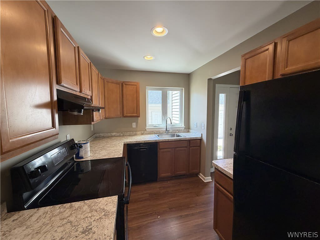723 Robin Road – photo 4