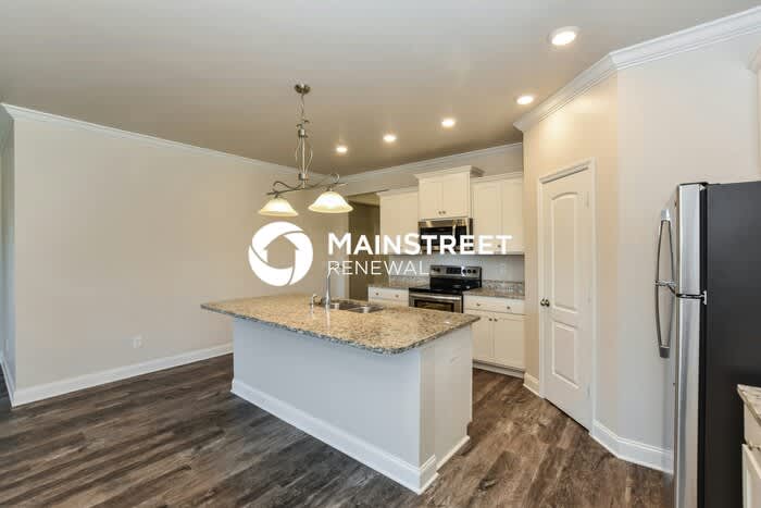 303 Addison Court – photo 5