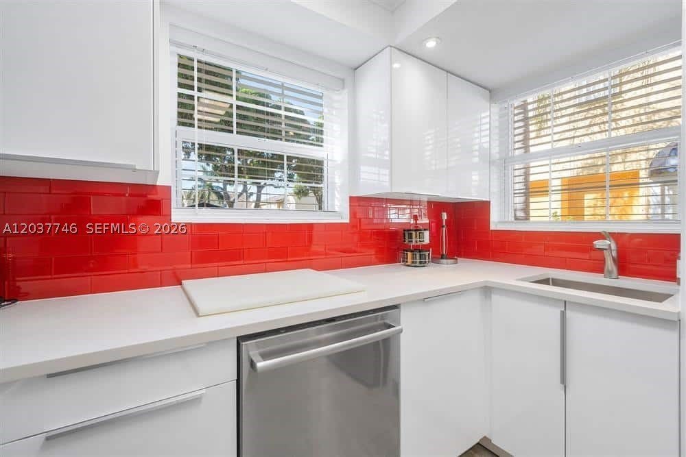234 Waterside Dr – photo 2