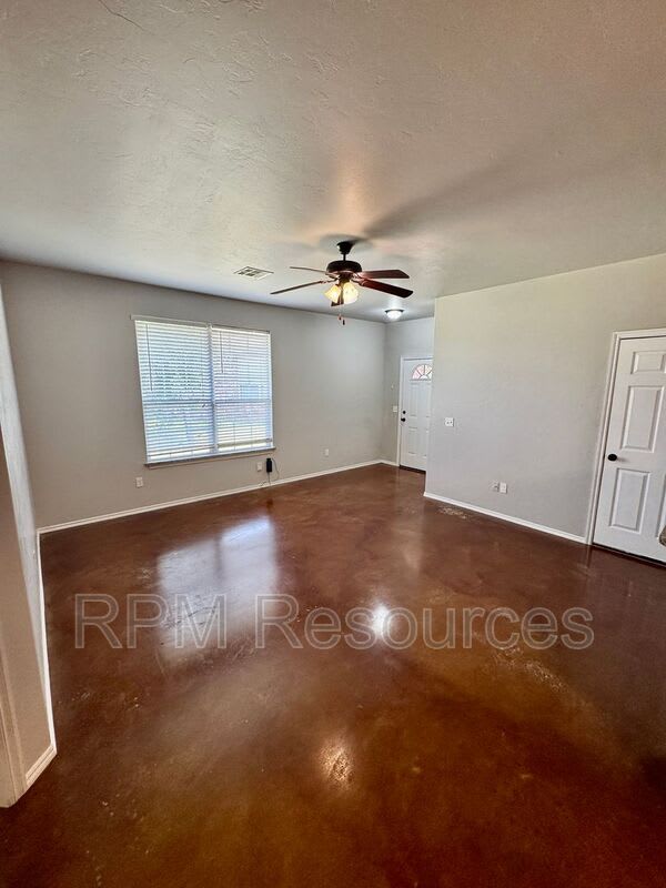 1818 Post Oak Rd – photo 3