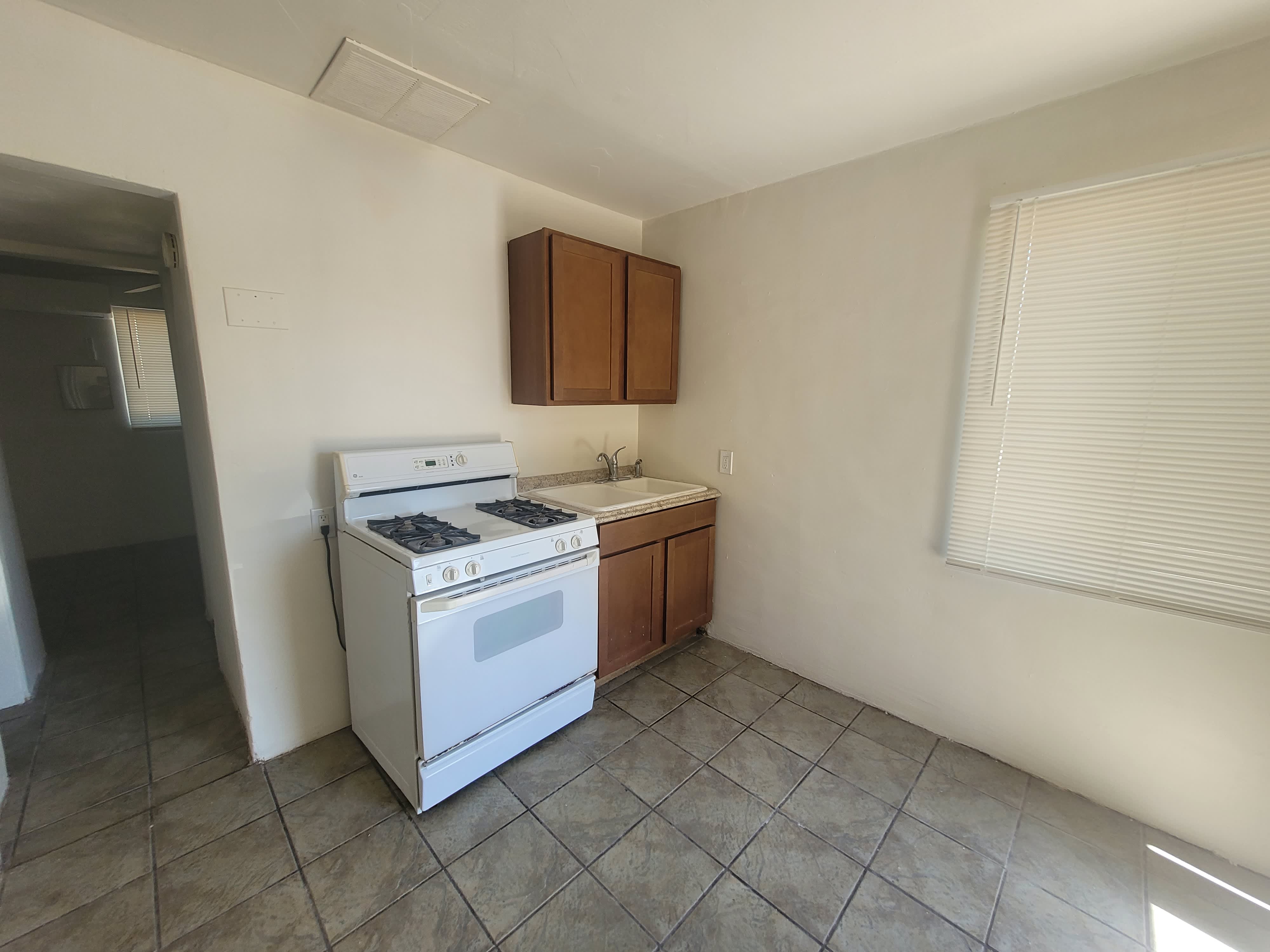 712 W Fillmore St Apt C – photo 4