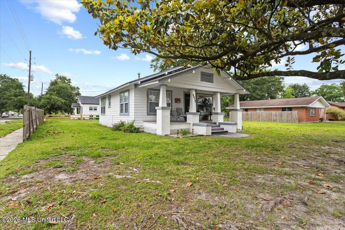 2317 30th Street – photo 3