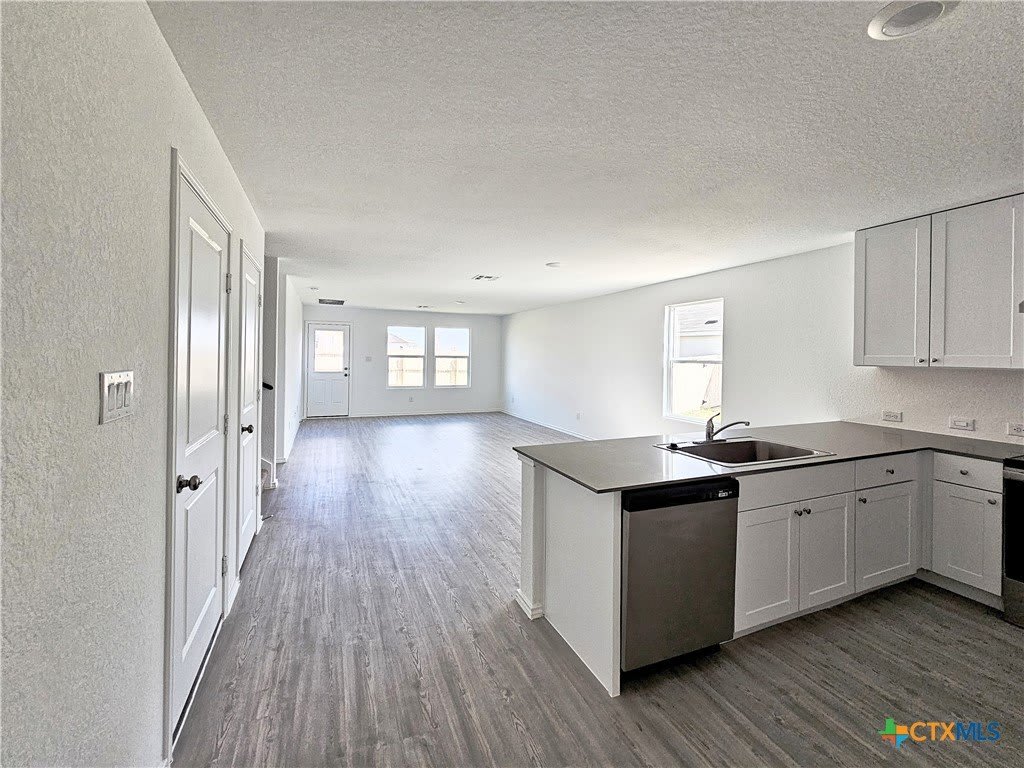 805 Riviera Court – photo 5