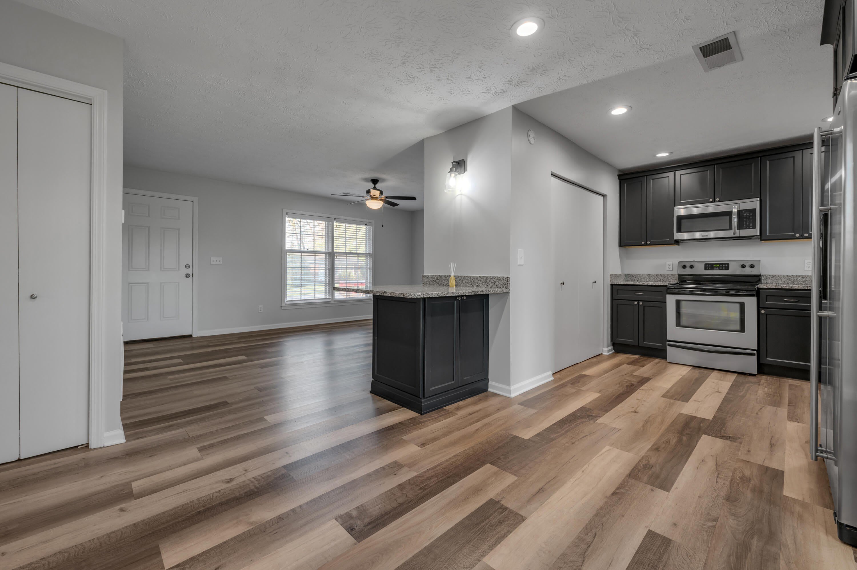 221 Quebec Way – photo 5