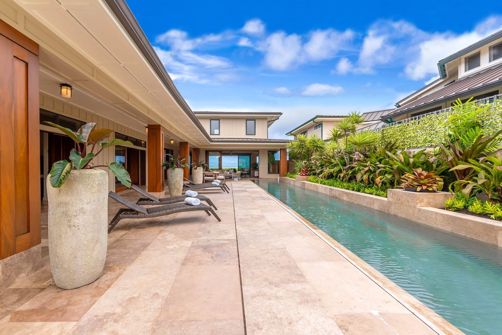 Makalei Beachfront Villa W Heated Pool View – photo 1