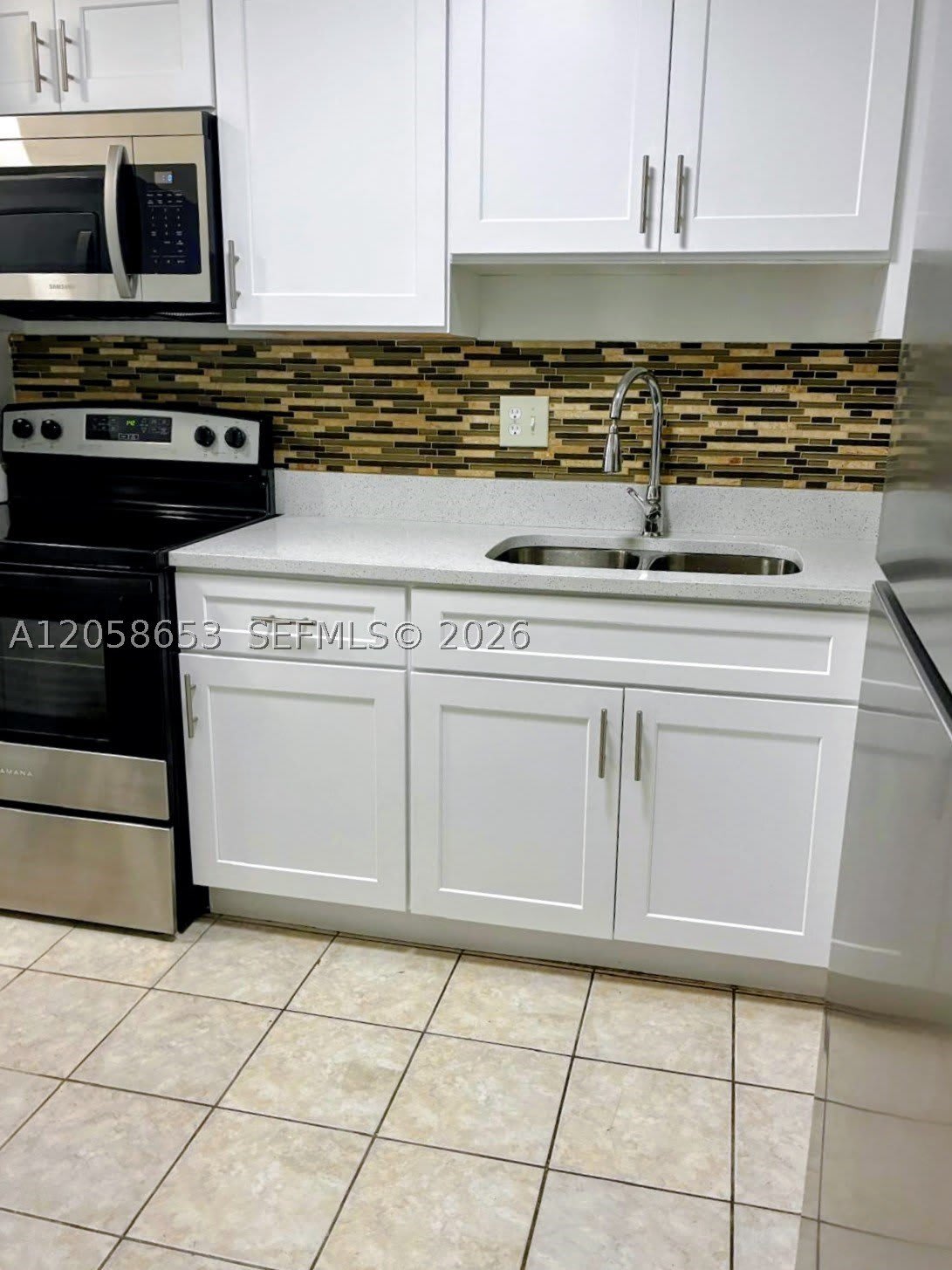 7911 Colony Cir N – photo 4