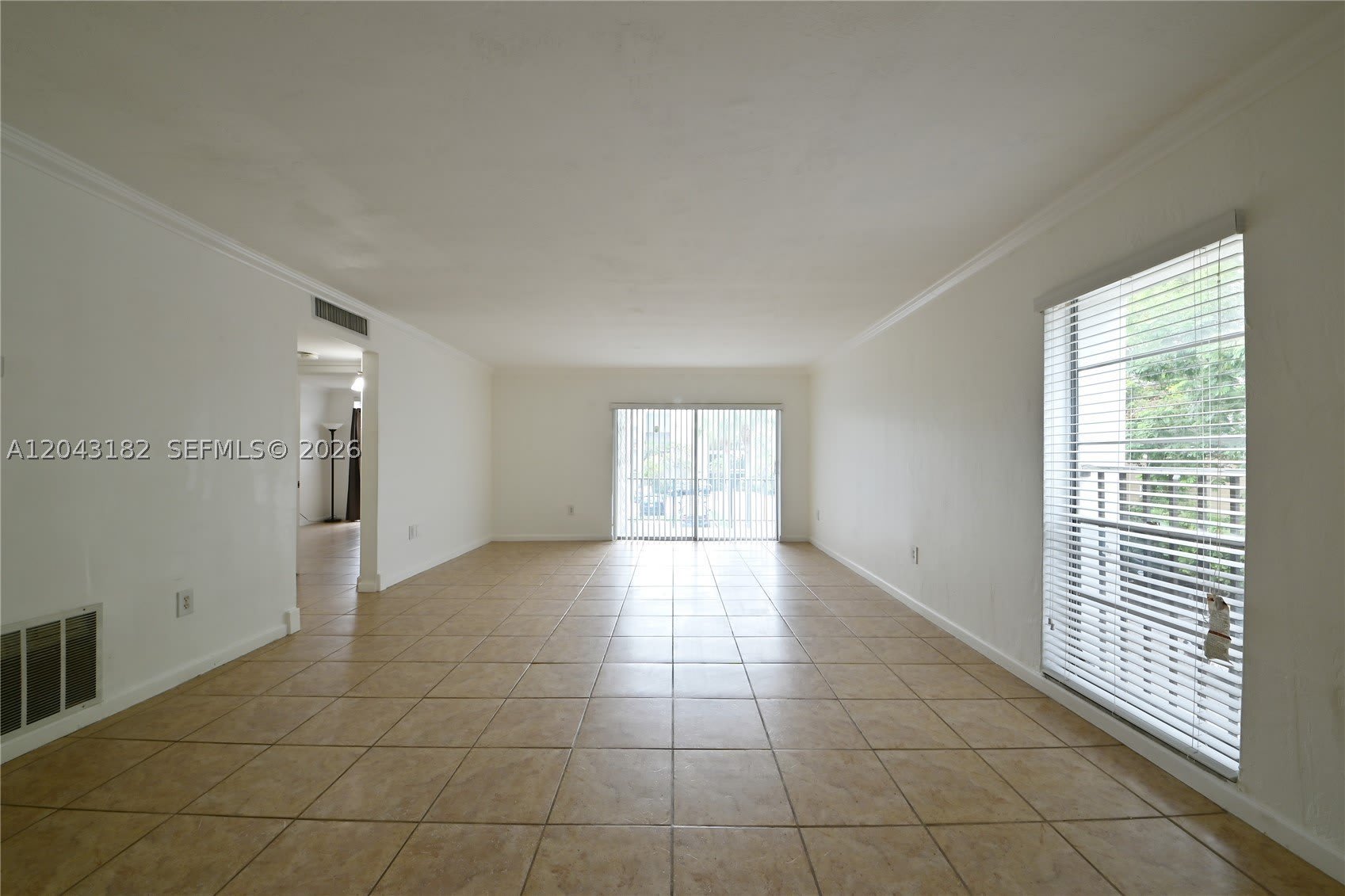 6900 N Kendall Dr – photo 4