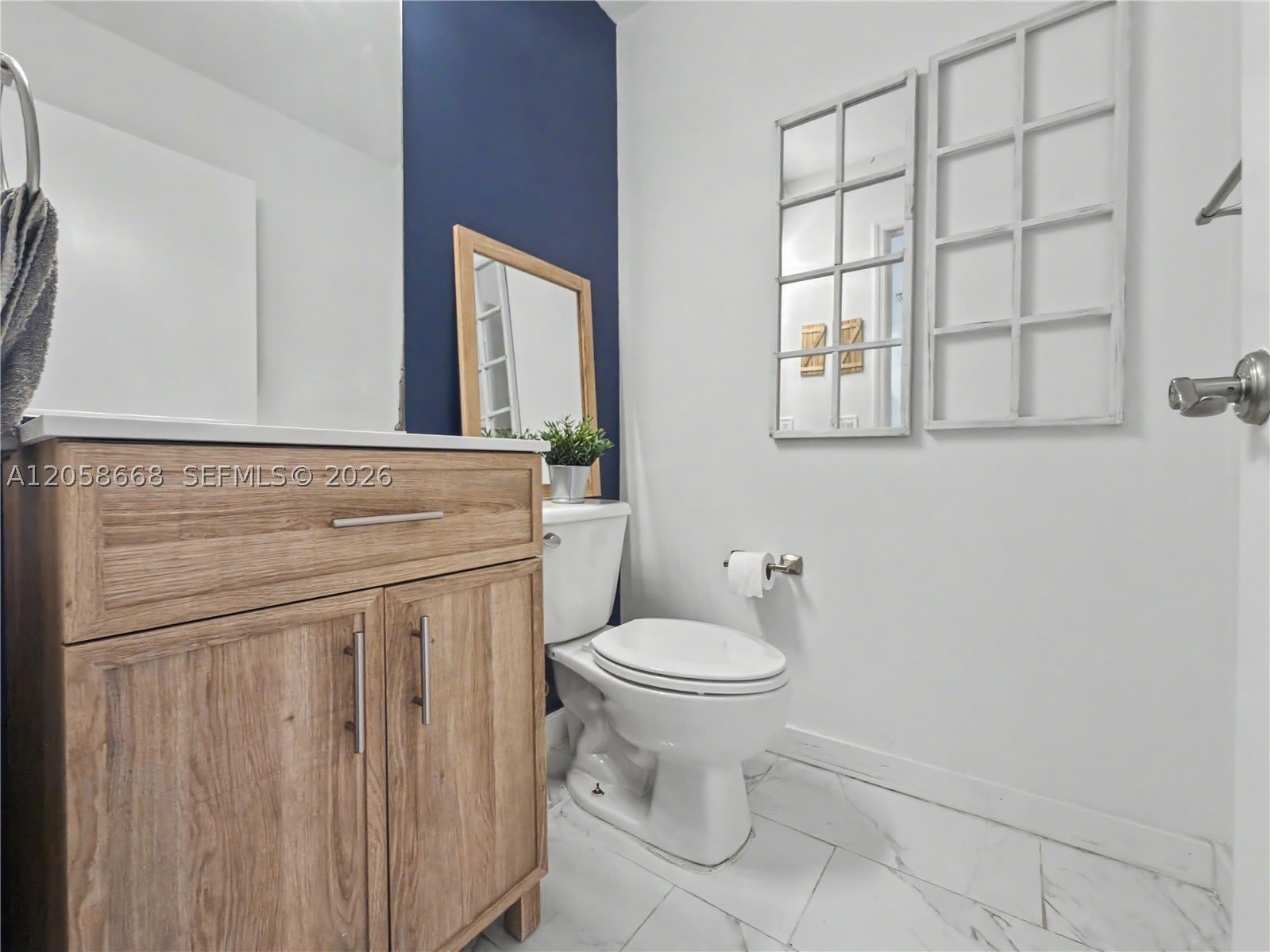 10573 SW 6th St – photo 4