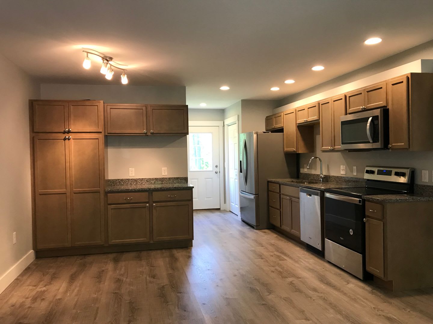 1 Sulky Run-Unit A/Gray: Newer 2BR/2 BA condo available 09/01/26 $2,350.00 + utilities – photo 4