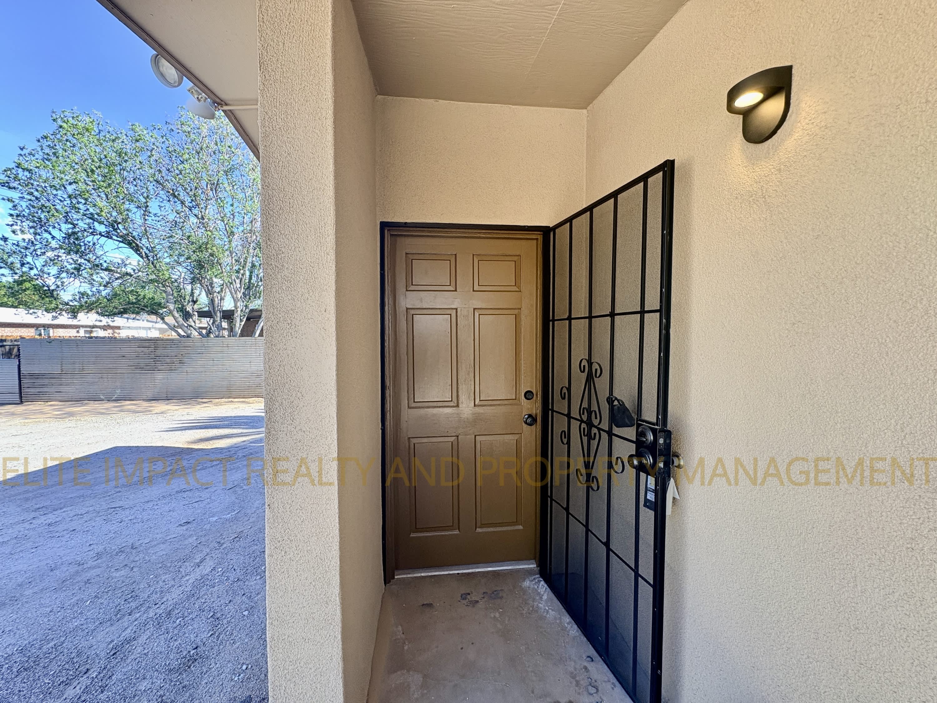 2460 North Treat Avenue – photo 2
