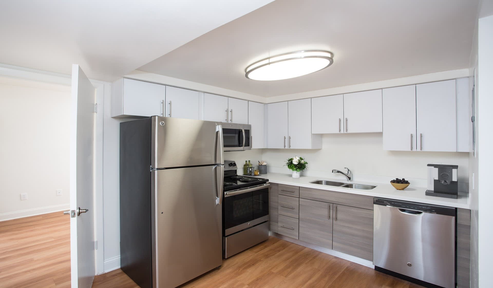 Four Quarters Apartments and Townhomes – photo 2