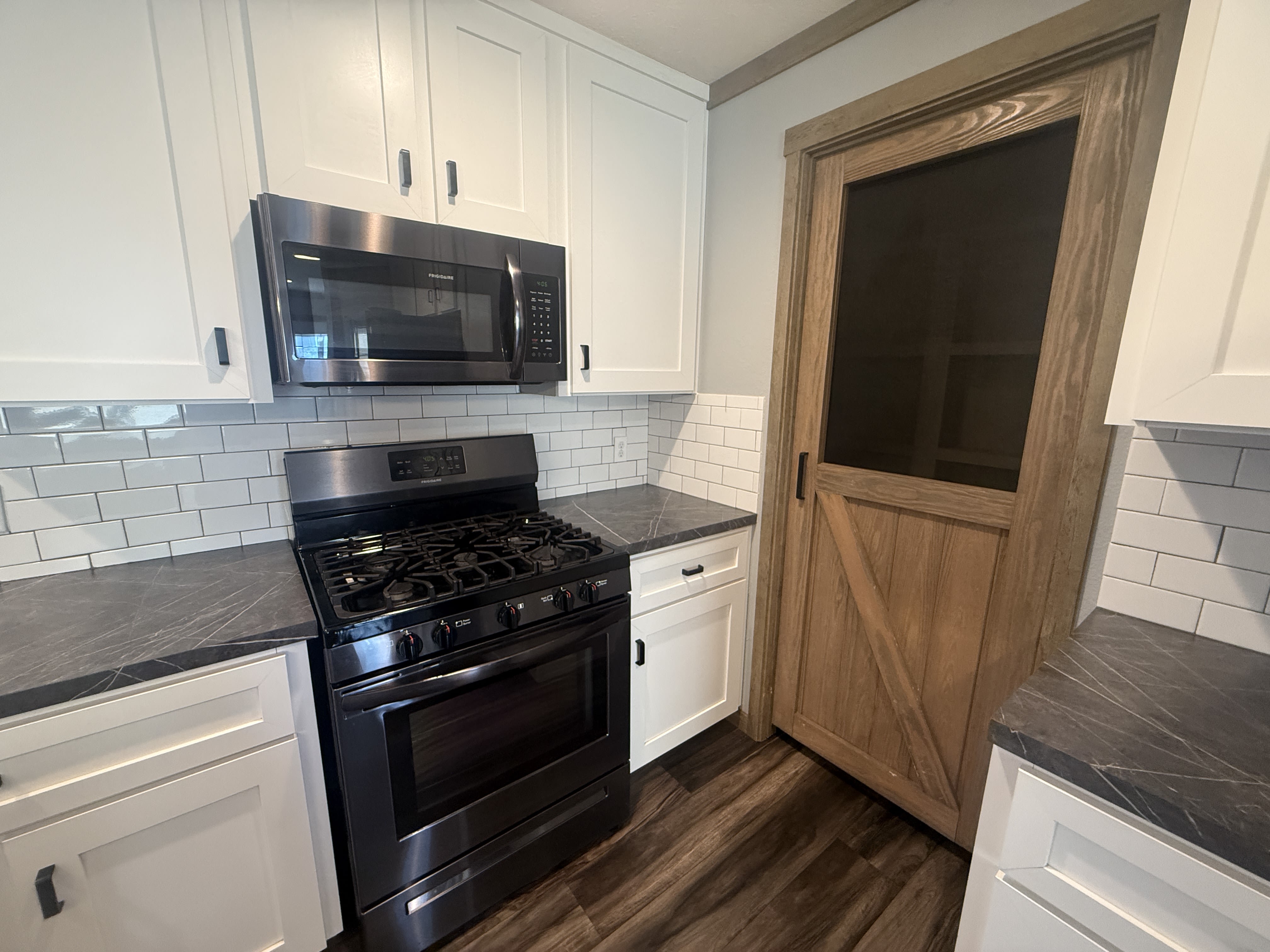 407 E Main Ave. – photo 5