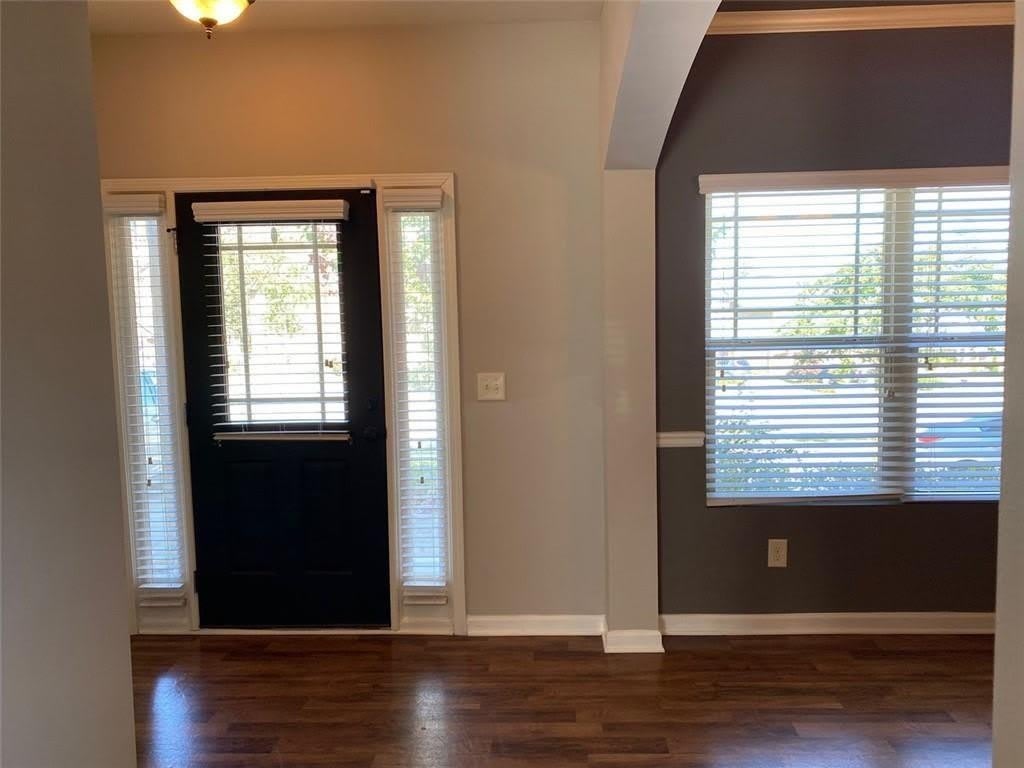 2392 Newbury Oaks Court – photo 2