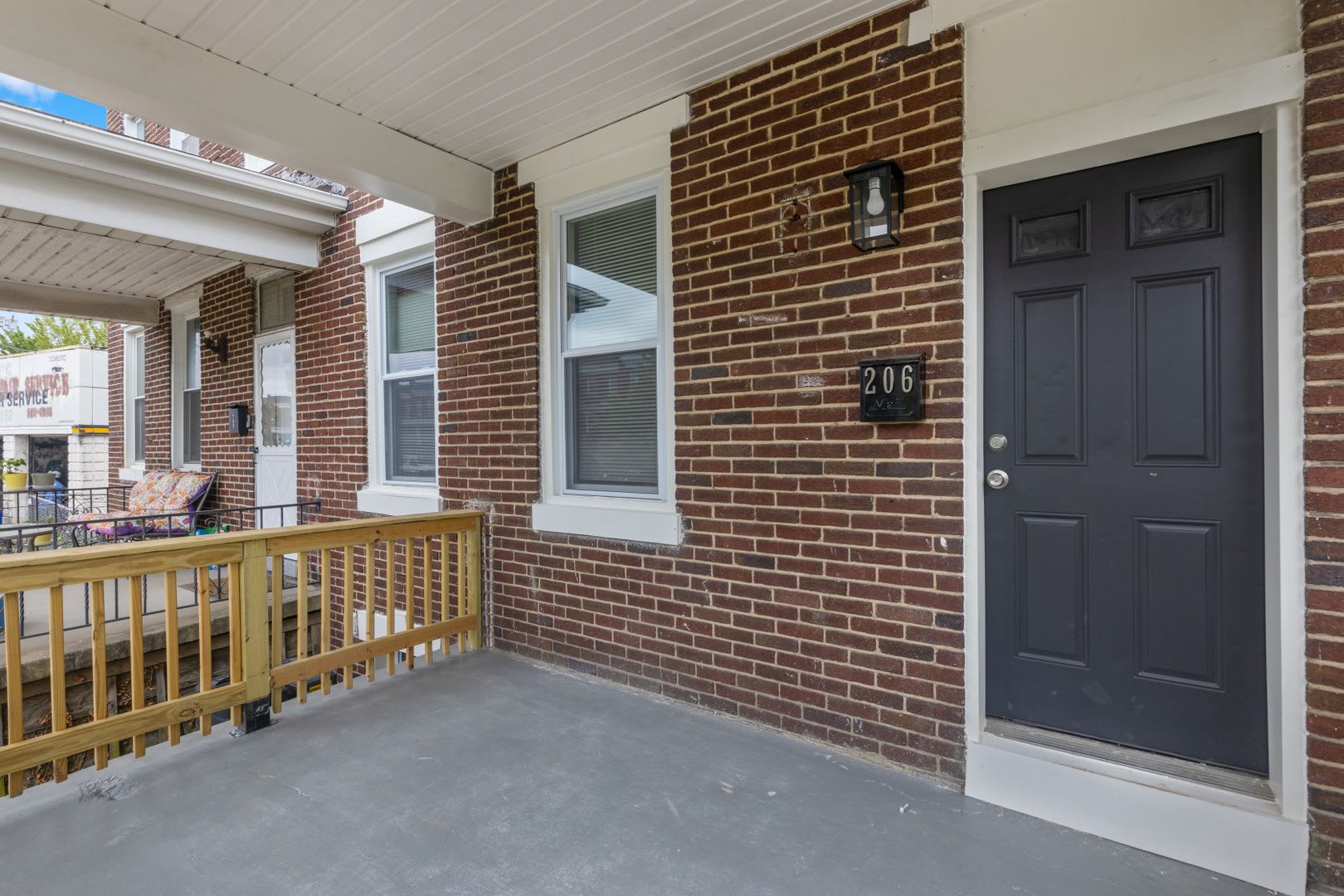 Newly Renovated 4 Bedroom Townhome For Rent – photo 3