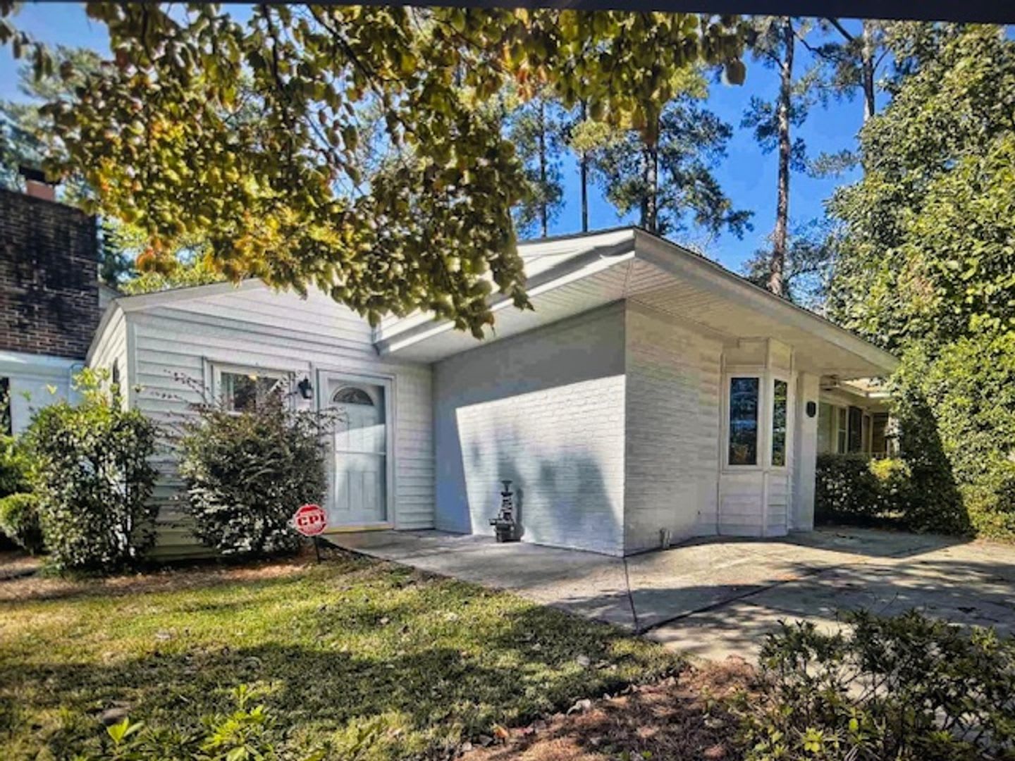 4 Bedroom 2.5 Bathroom Home – photo 2