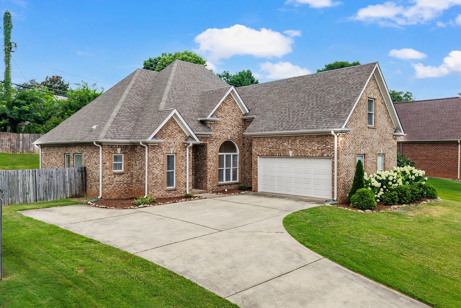 Size and Space in Beautiful Bluff Park – photo 4