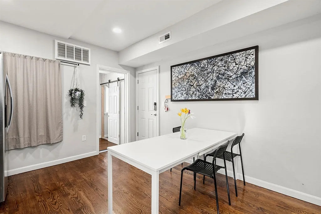 28 Wordsworth St # 2 – photo 3