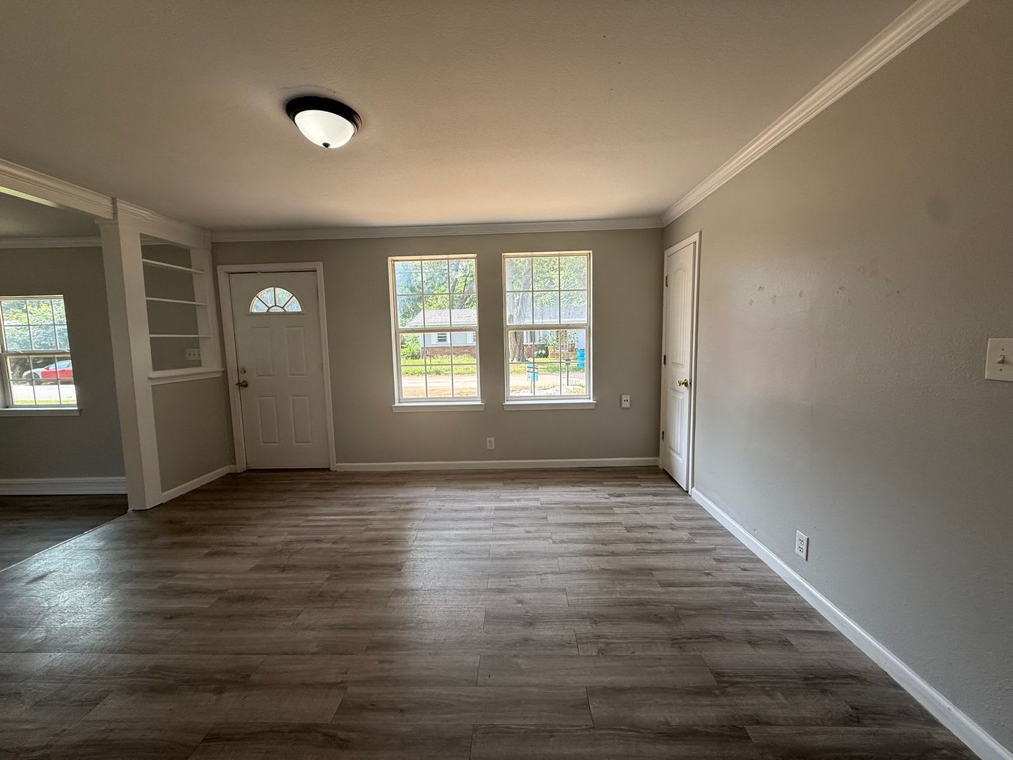 3 bedroom 1 bath available now! – photo 2
