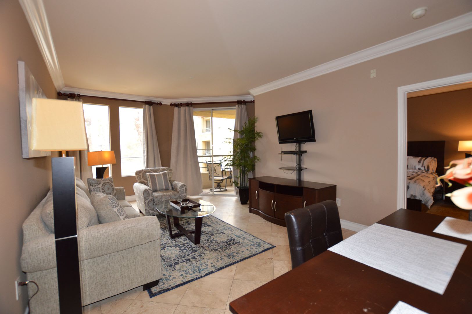 Meridian Fully Furnished Condo with Pool view. – photo 3