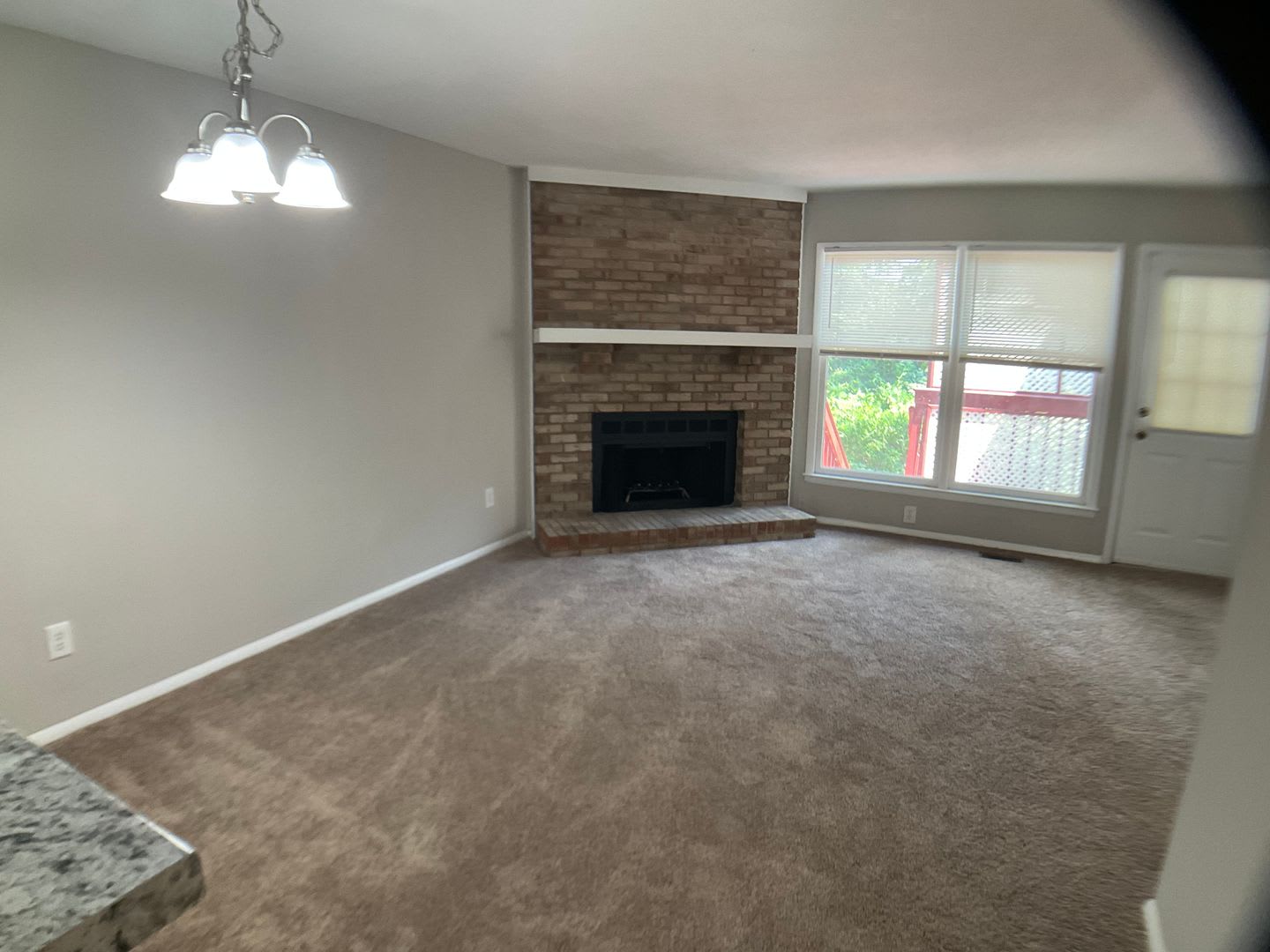 Beautifully Renovated 3 Bedroom Durham Townhome! – photo 4