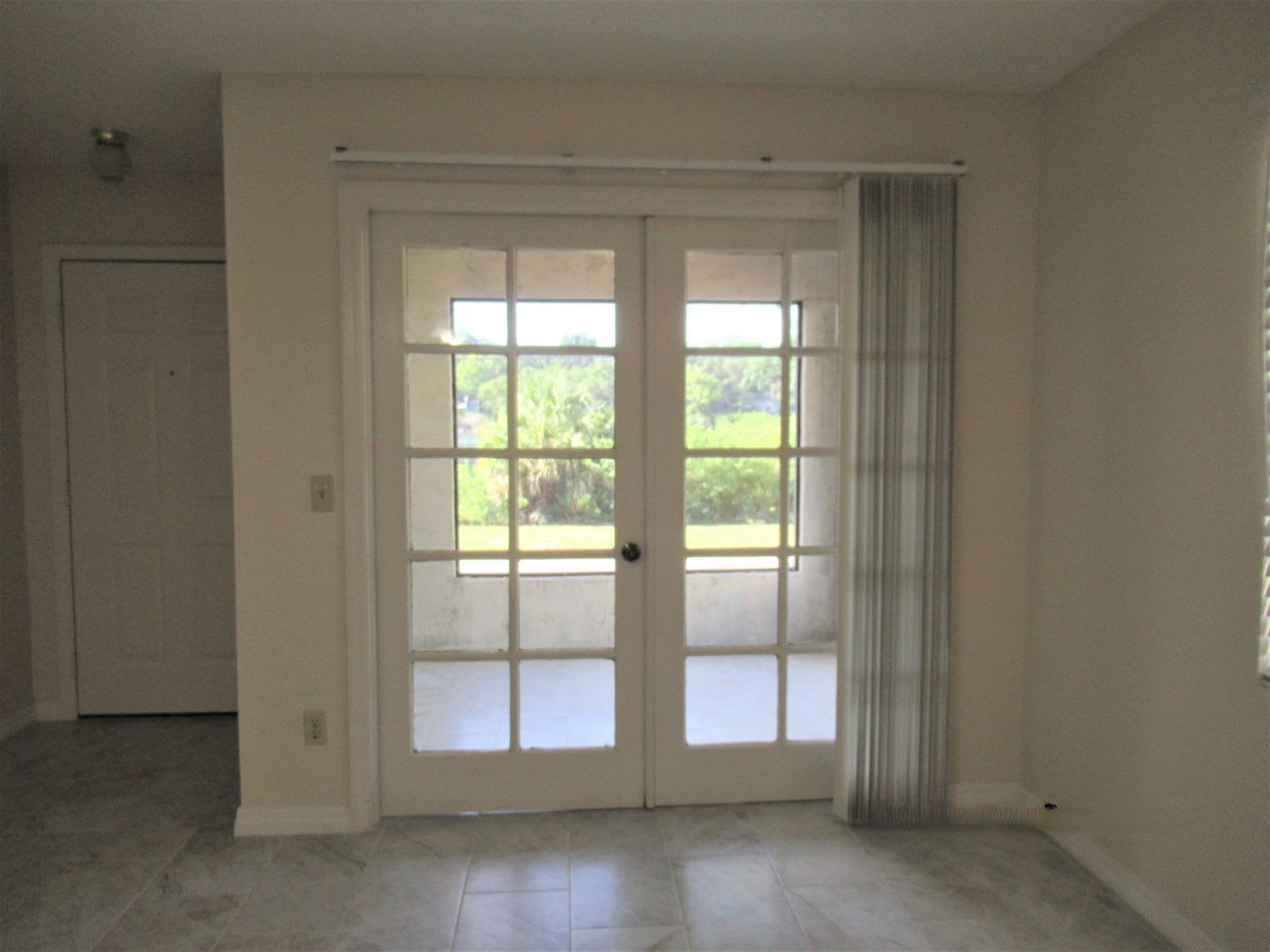 2br/2ba Duplex with Lakeview – photo 5