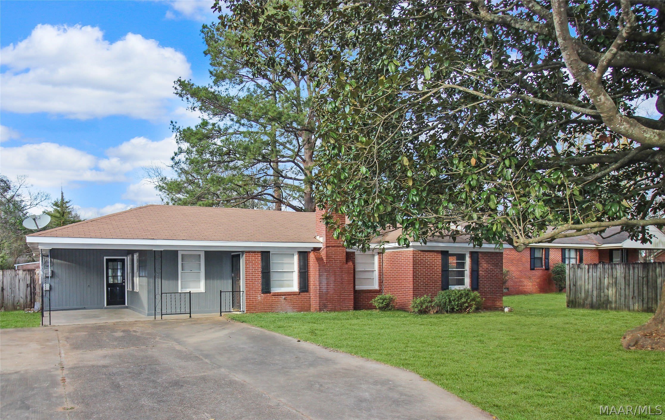 3739 Honeysuckle Court – photo 2