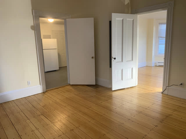 547 Broadway – photo 3