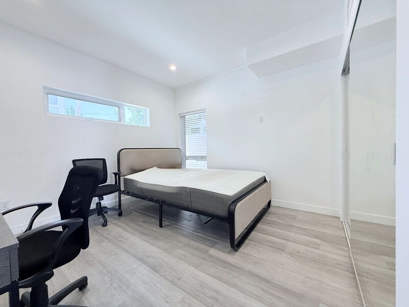 1260 1/2 Leighton Avenue – photo 4
