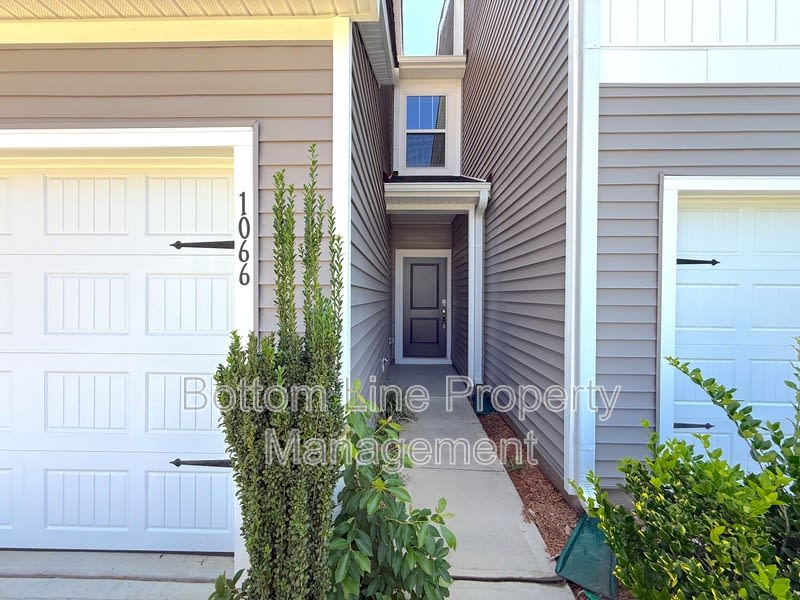 1066 Plumcrest Dr – photo 2