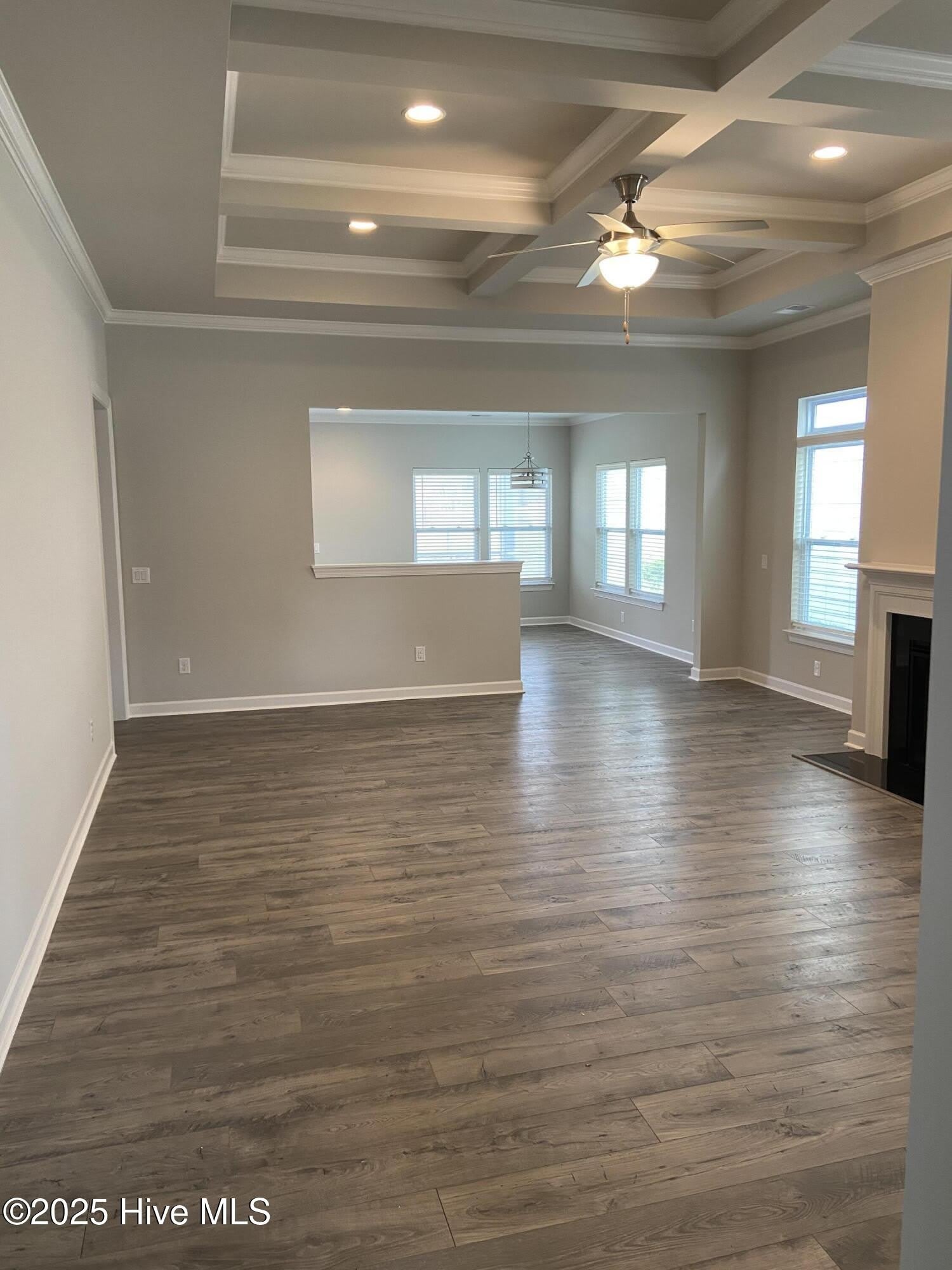 5872 Park W Circle – photo 3