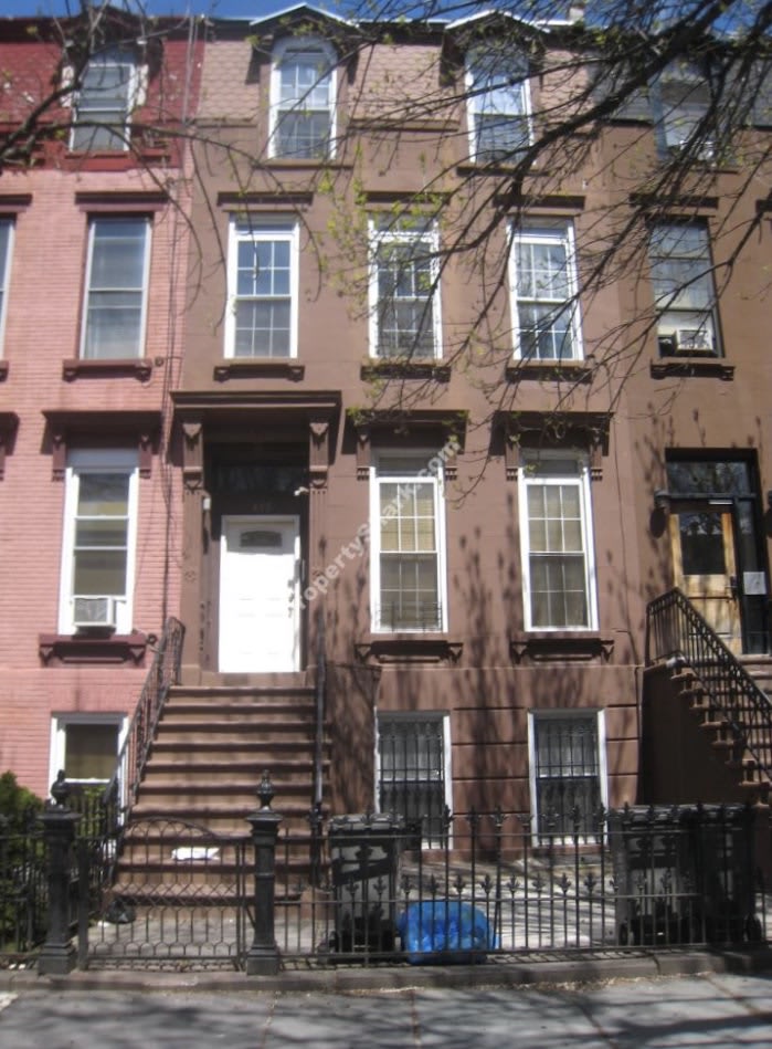 695 Greene Avenue – photo 3