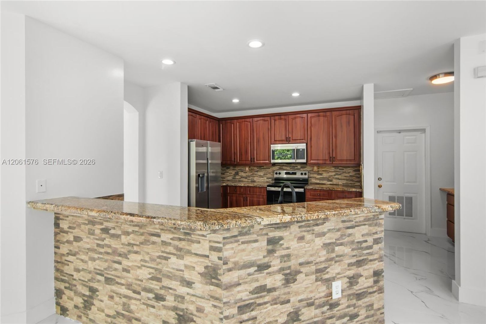 16001 SW 43rd Terrace, Miami, FL 33185 – photo 3