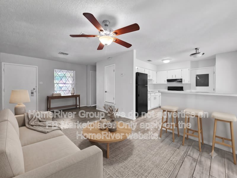 439 Bridgit Dr – photo 2