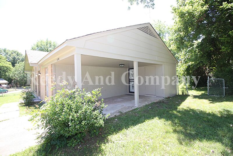 5197 Chantilly Dr – photo 3