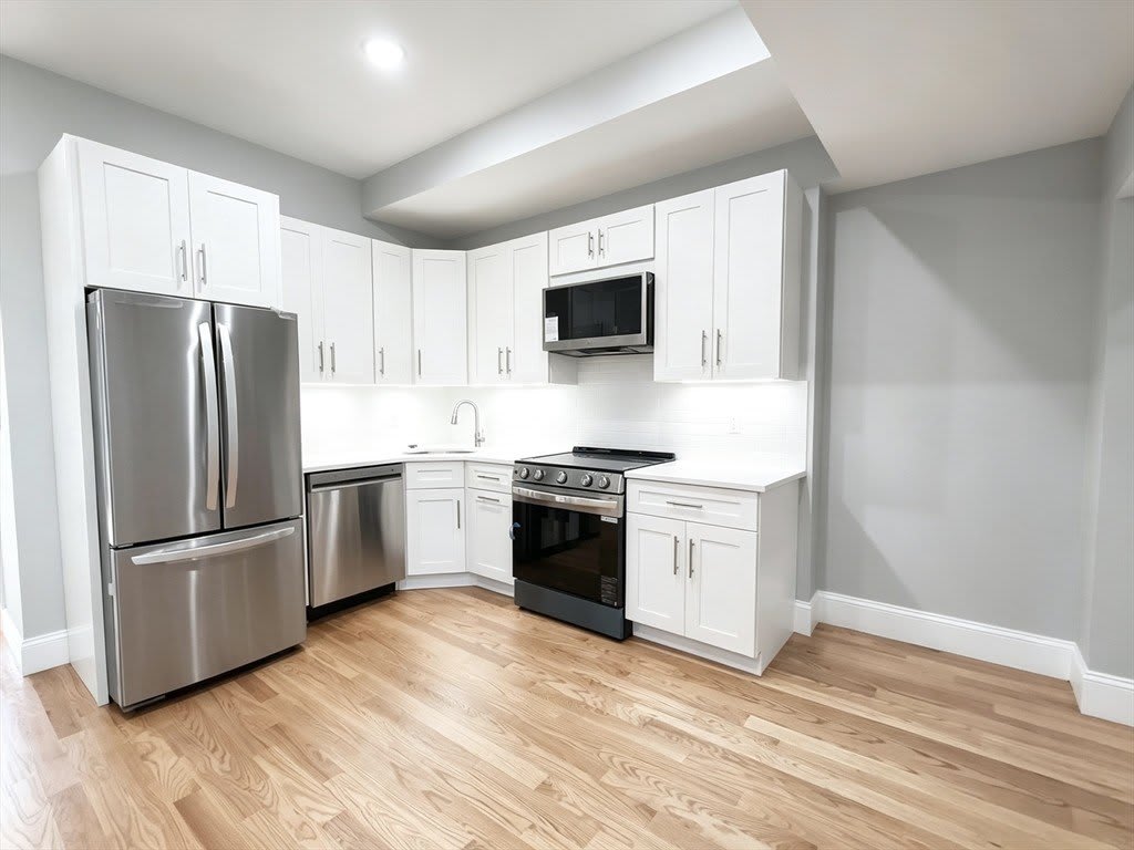 84 Chelsea St – photo 3