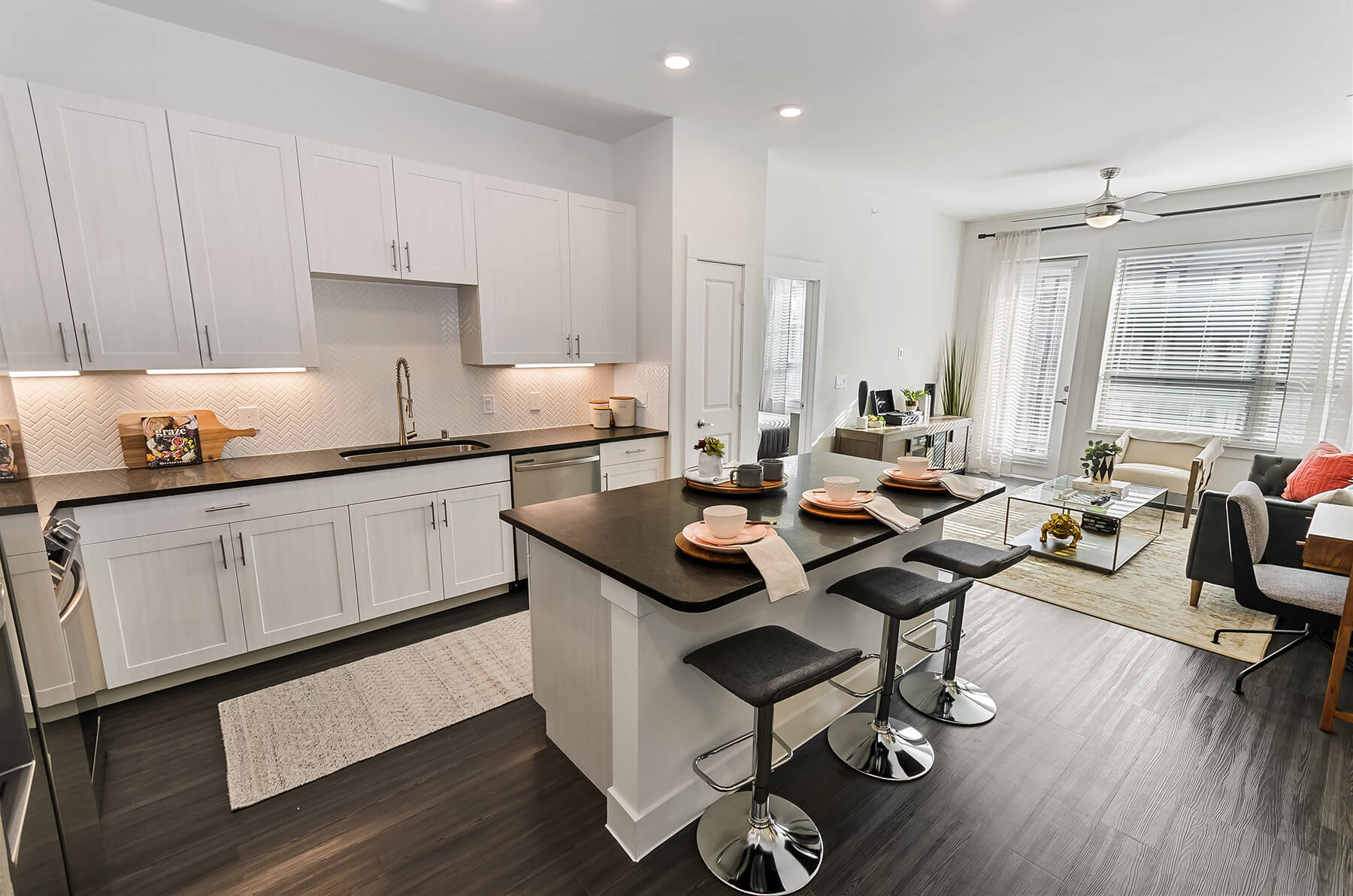 Opal Legacy Central Apartments – photo 2