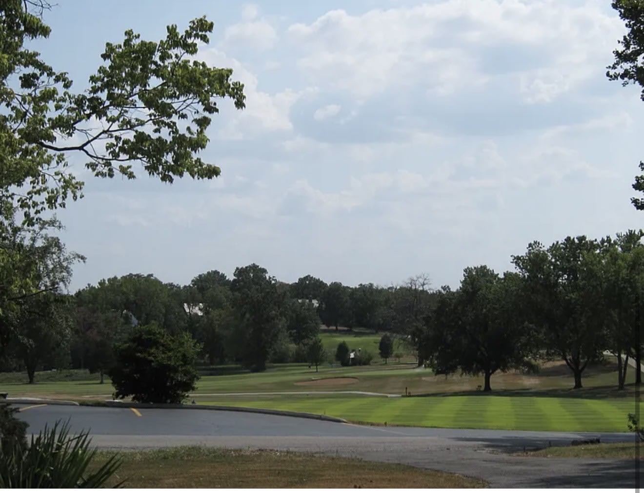 2205 Country Club Dr – photo 2