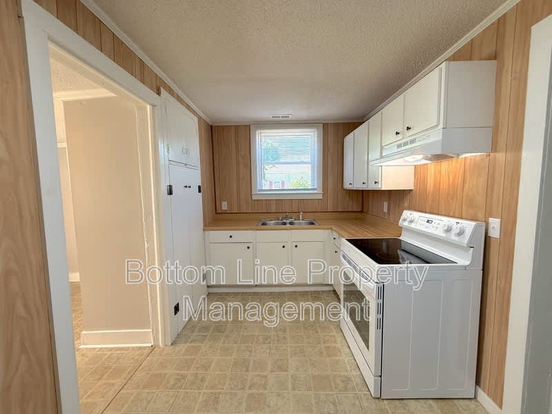 216 Lineberger St – photo 4